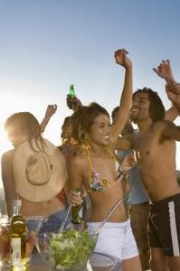 Der Sommer ist da! Raus zur nächsten Party!